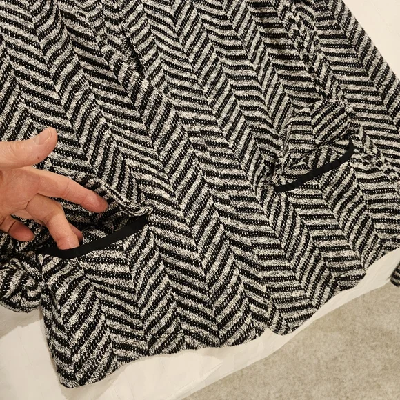 Dolan Herringbone "Chevron" Relaxed Fit Blazer Black and White Adorable … - Picture 7 of 10